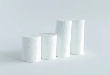 適切なガーゼロールの選択：綿対合成材料